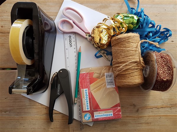 leftfootdaisy-twelve-days-christmas-supplies