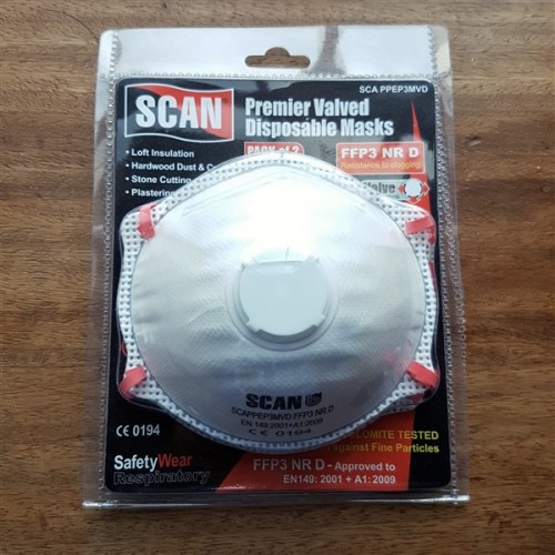 Leftfootdaisy-hayfever-sufferer-knitting-woes-face-mask