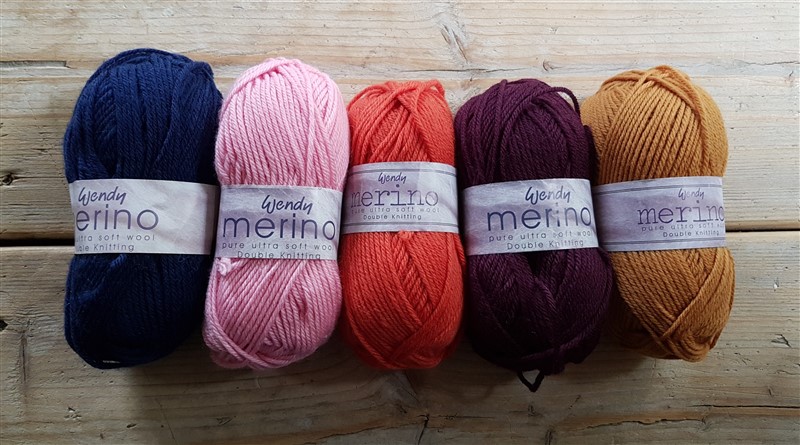 leftfootdaisy-Strokkur-second-five-colour-options (800 x 445)