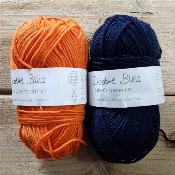 Sunshine-and-sprinkles-kal-kicks-off-navy-orange-yarn-combo