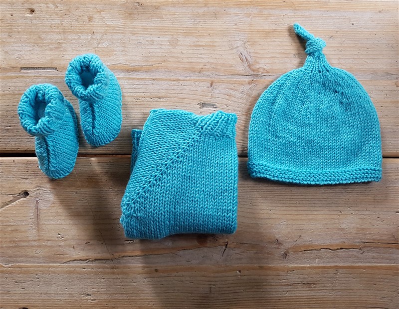 leftfootdaisy-knitting-for-little-people-baby-layette-featured-image