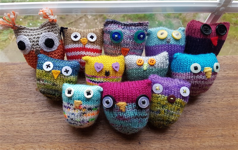 leftfootdaisy-wise-old-knitted-owls-a-parliment-of-owl-puffs-featured-image