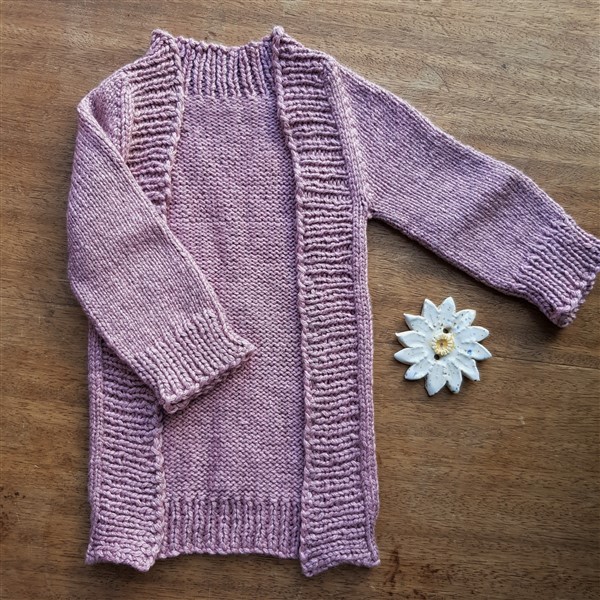 leftfootdaisy-too-many-baby-hats-baby-vertebrae